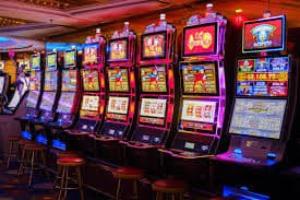 u35 apk Slots Jackpot Free Spin Bonus Round ကစားနေသောမြင်ကွင်း